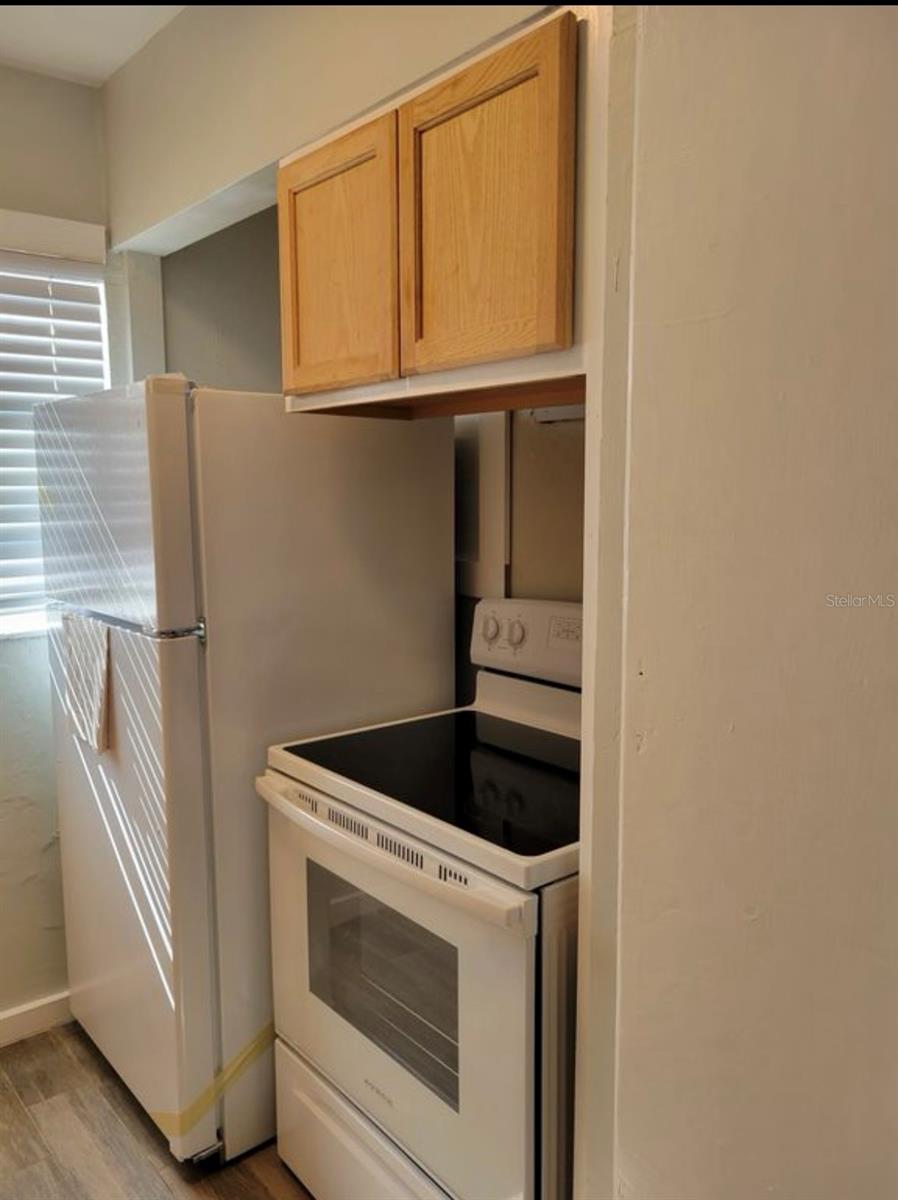 Listing photo id 3 for 330 20th Avenue S
