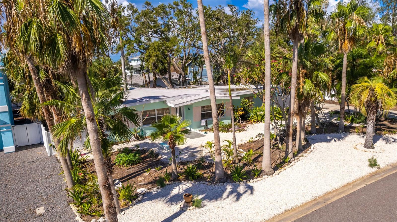 Details for 112 7th Street, BELLEAIR BEACH, FL 33786