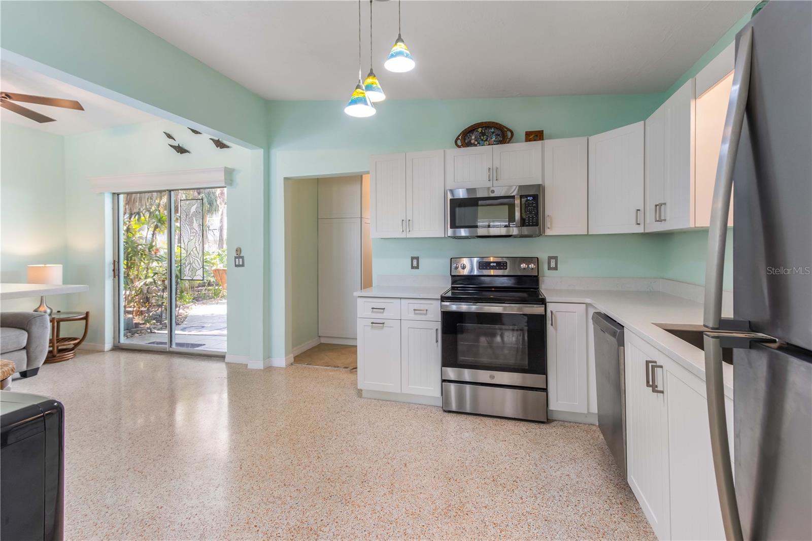 Image 18 of 65 For 112 7th Street