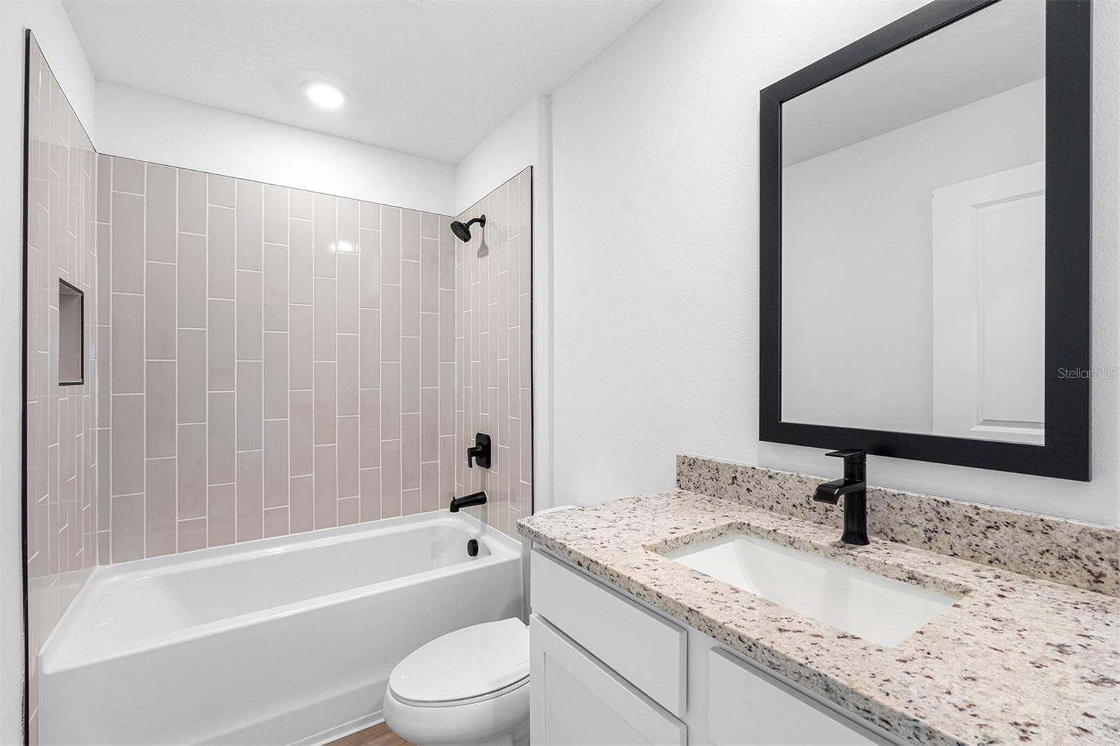 Listing photo id 6 for 10405 Timbercrest Road