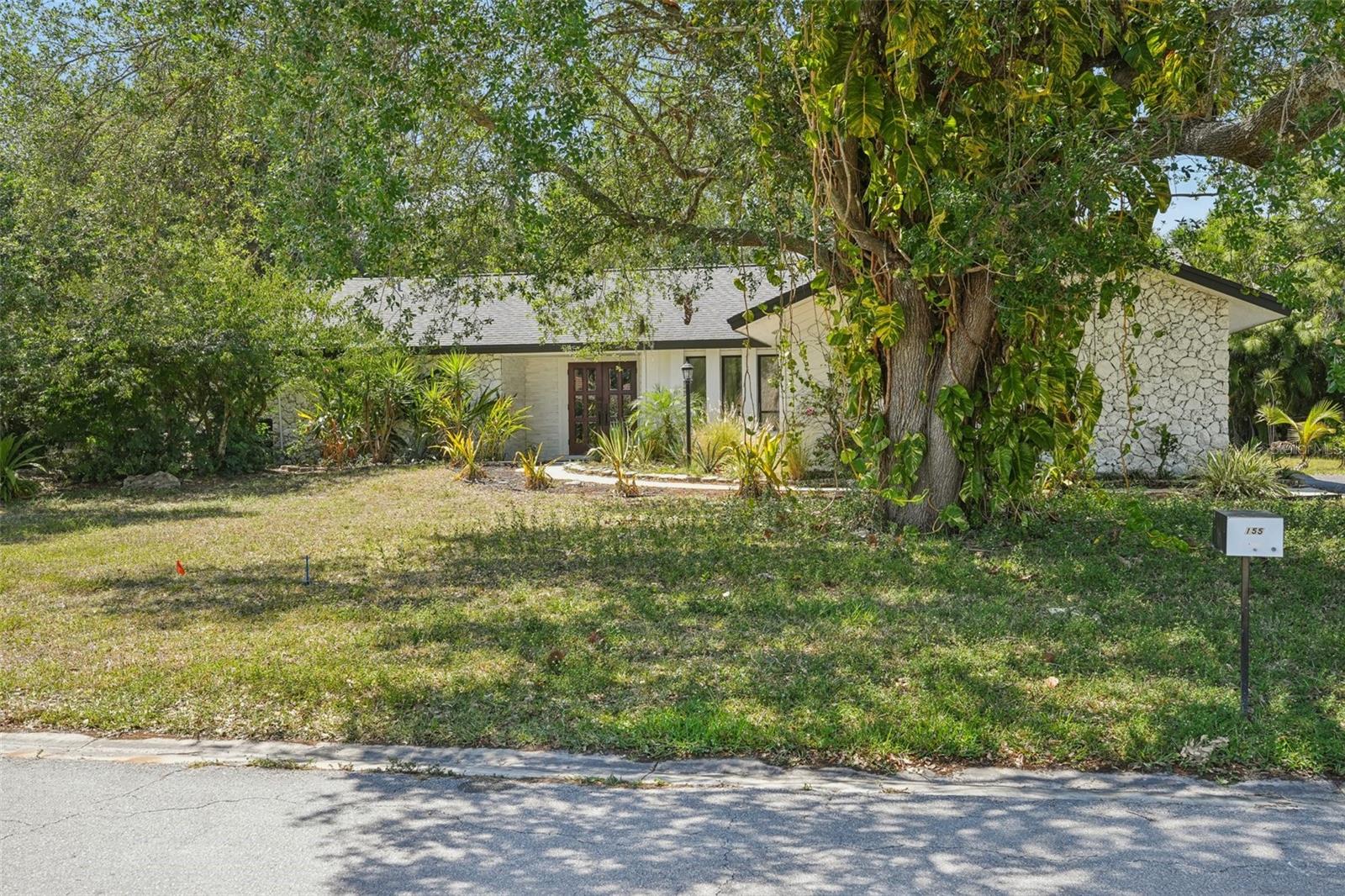 Image 10 of 97 For 155 Old Tamiami Trail