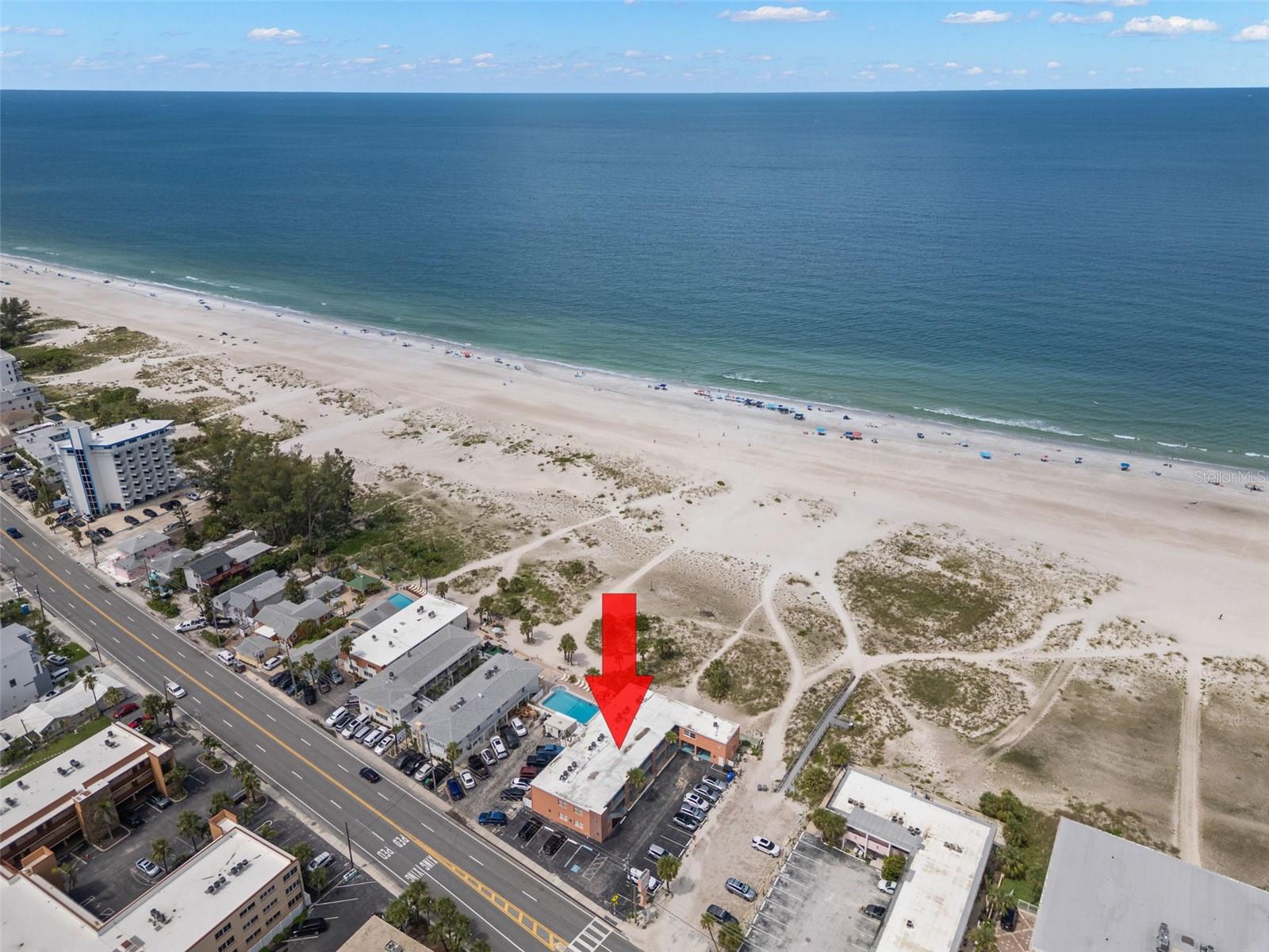 Image 24 of 35 For 10280 Gulf Boulevard 12