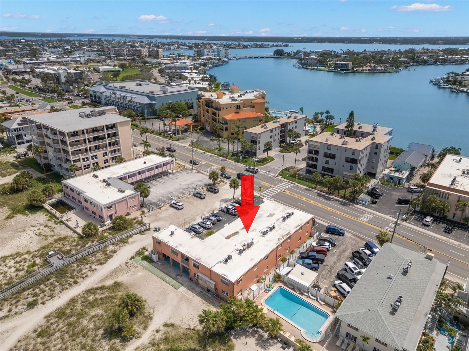 Image 26 of 35 For 10280 Gulf Boulevard 12