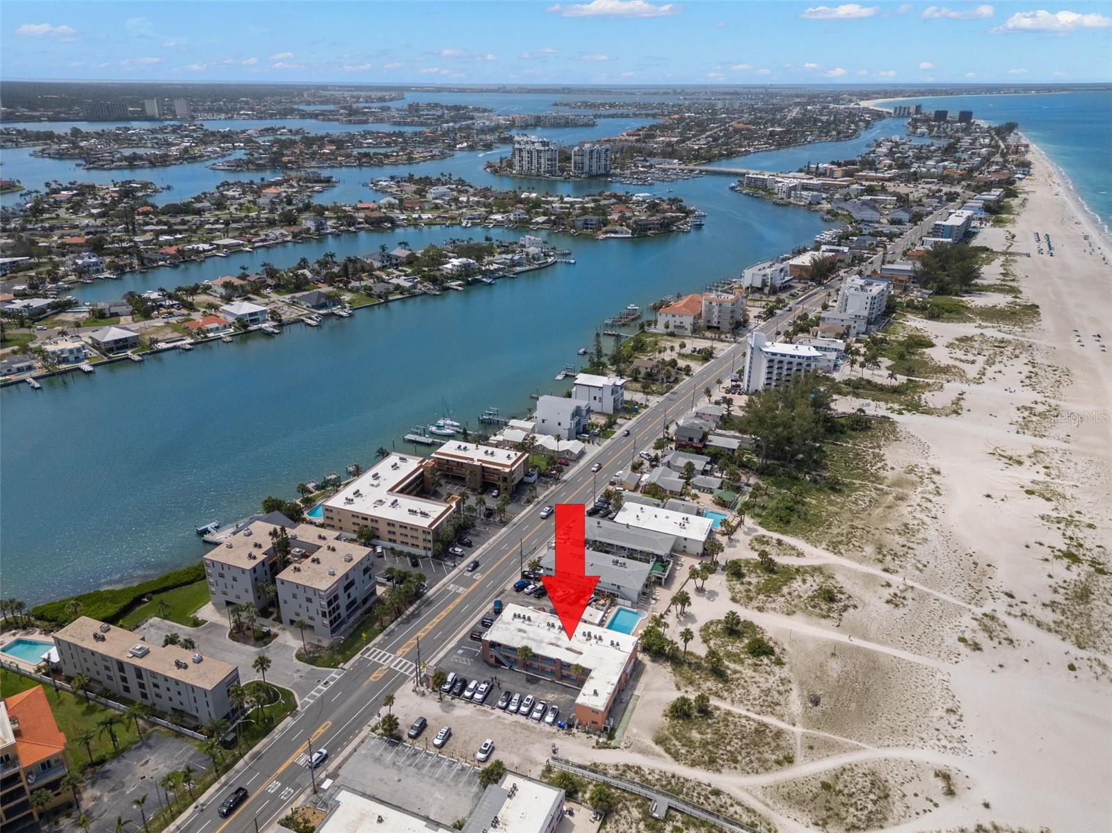 Image 27 of 35 For 10280 Gulf Boulevard 12