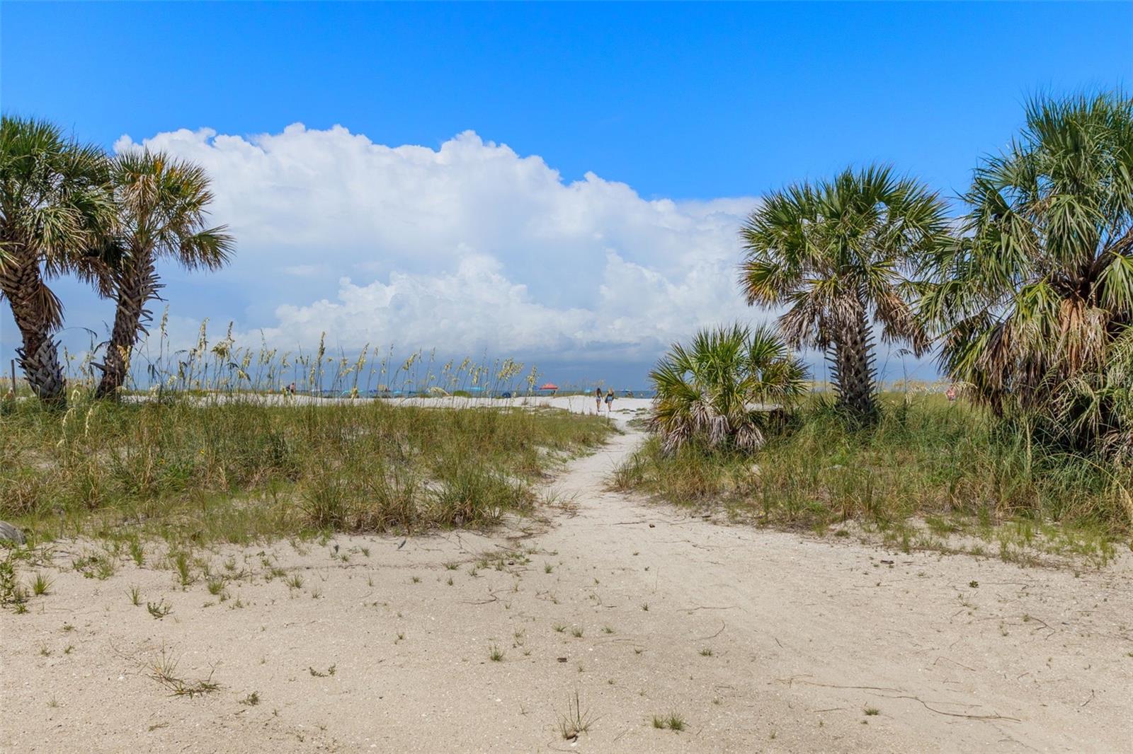 Image 33 of 35 For 10280 Gulf Boulevard 12