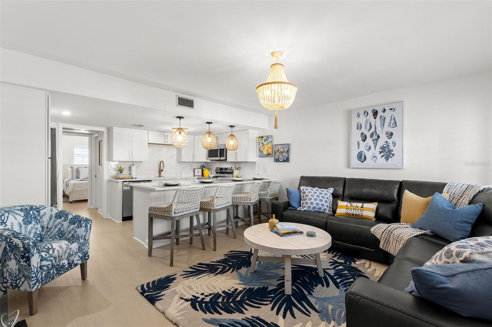 Image 4 of 35 For 10280 Gulf Boulevard 12