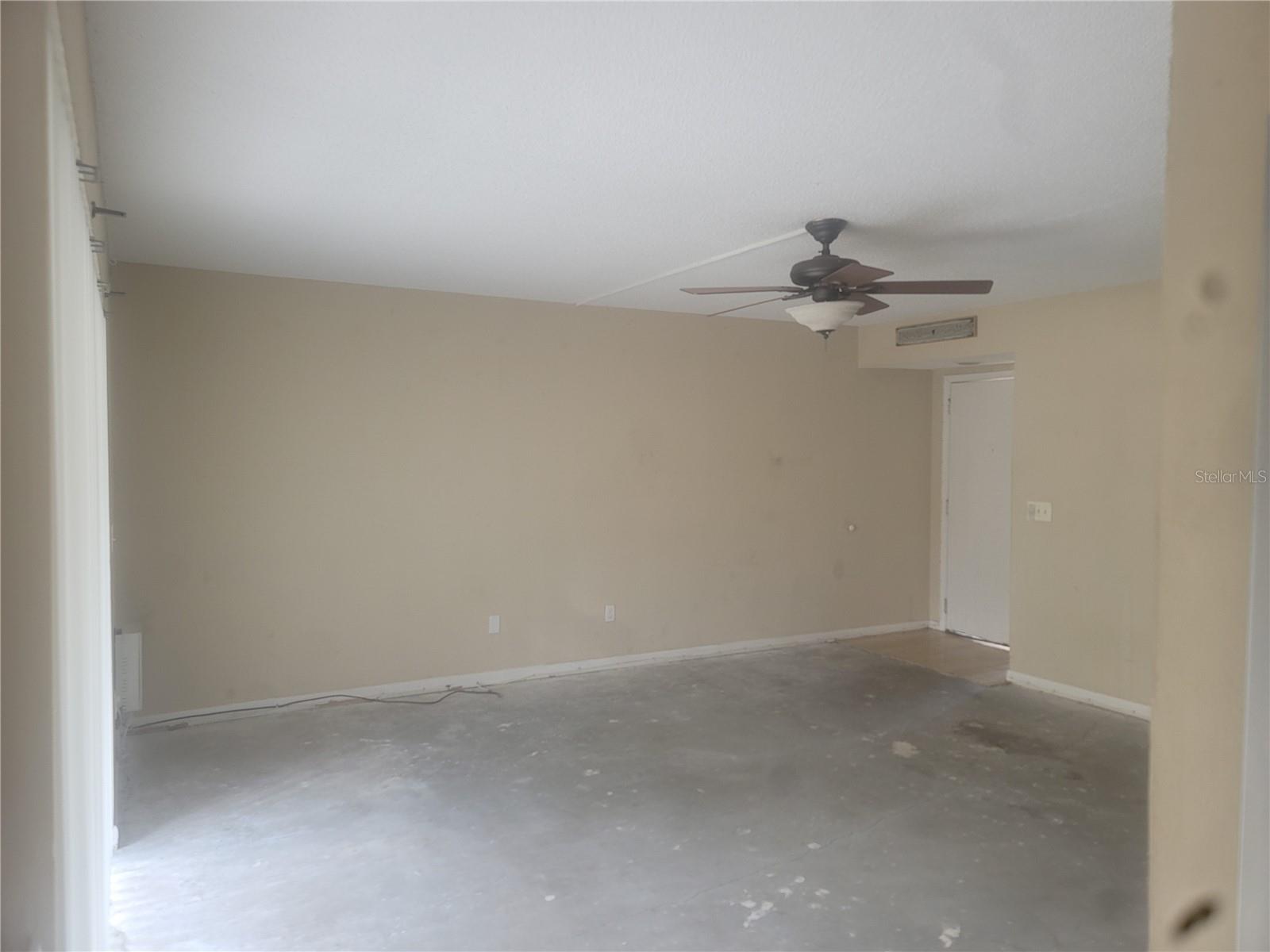 Image 10 of 49 For 5125 Puritan Circle 1103