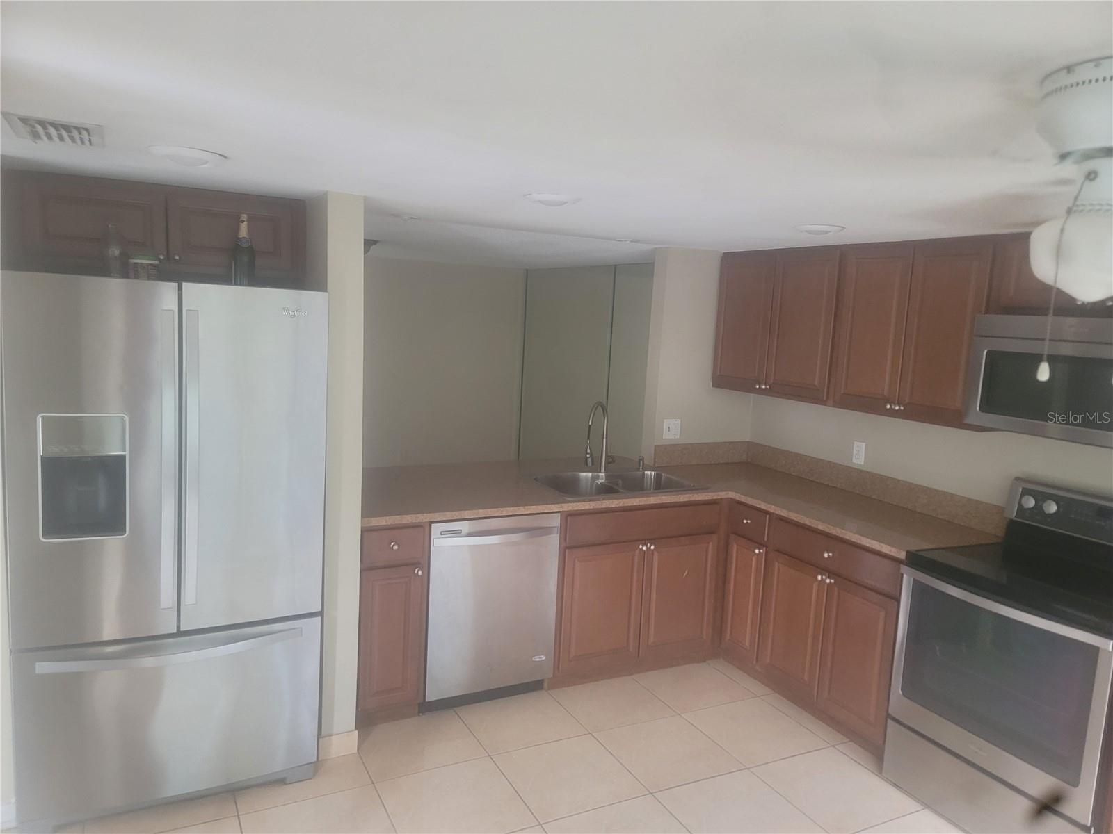 Image 16 of 49 For 5125 Puritan Circle 1103