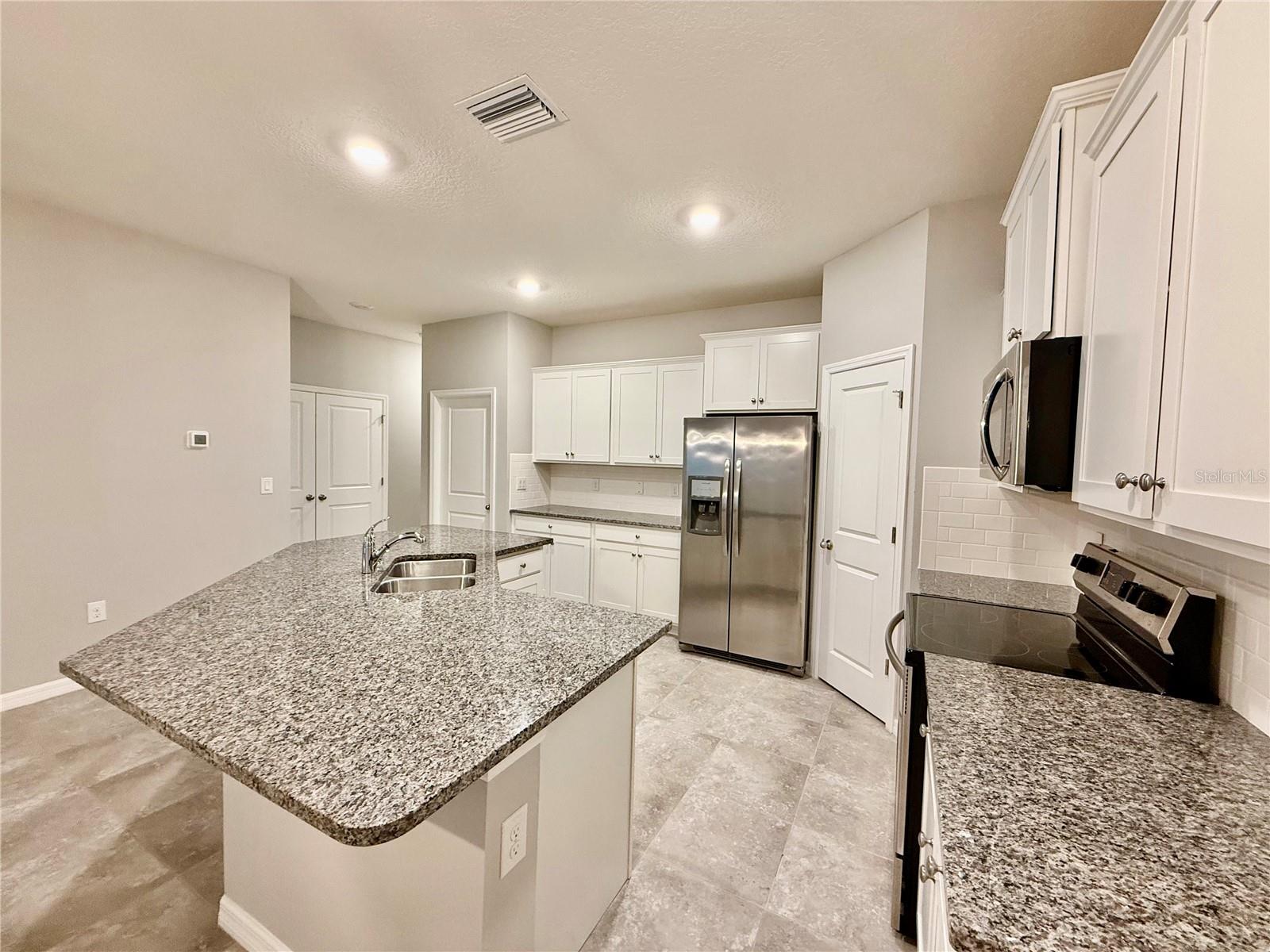 Image 10 of 42 For 7620 Stonebrook Circle