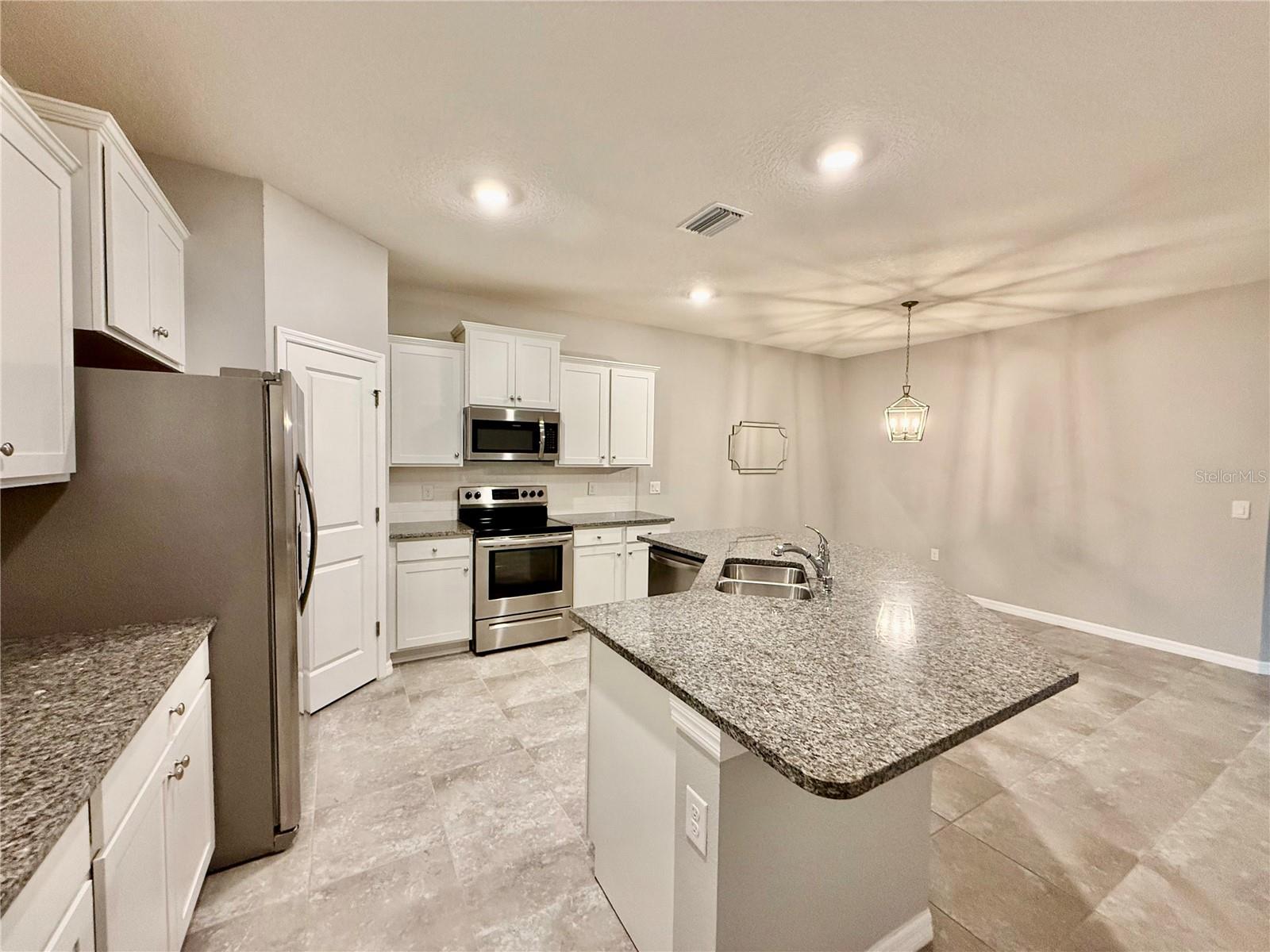 Image 11 of 42 For 7620 Stonebrook Circle