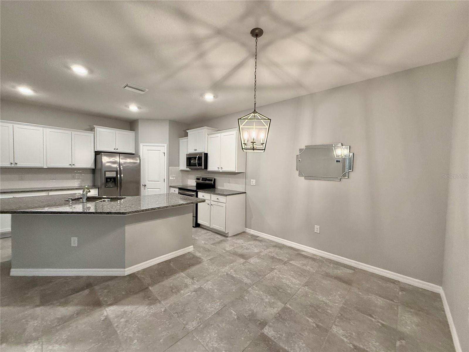 Image 14 of 42 For 7620 Stonebrook Circle