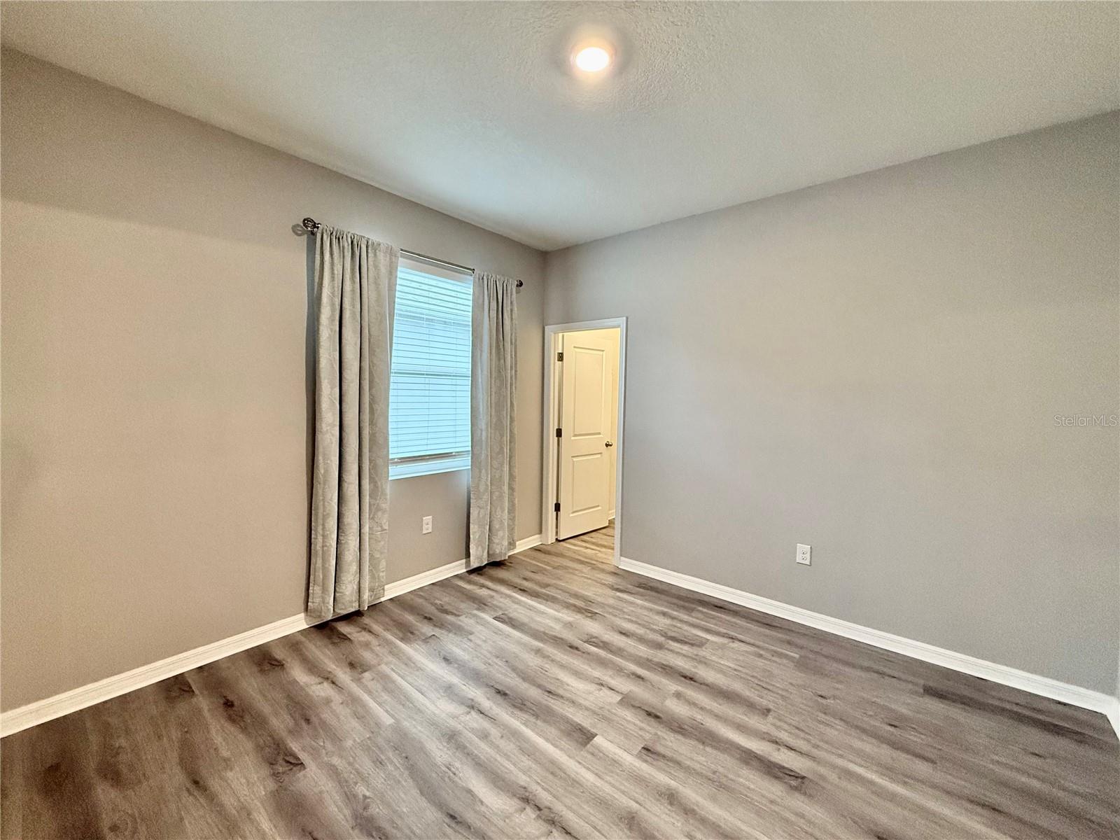 Image 16 of 42 For 7620 Stonebrook Circle