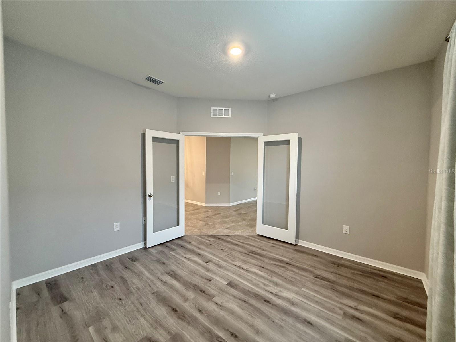 Image 21 of 42 For 7620 Stonebrook Circle