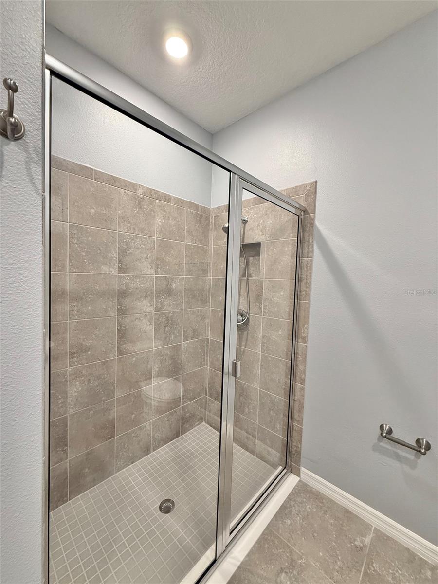 Image 26 of 42 For 7620 Stonebrook Circle