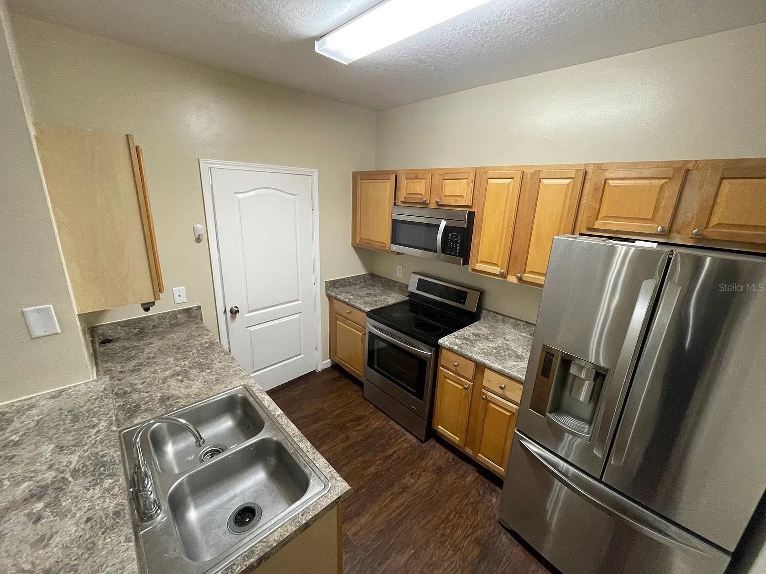 Image 3 of 12 For 17977 Villa Creek Drive 17977