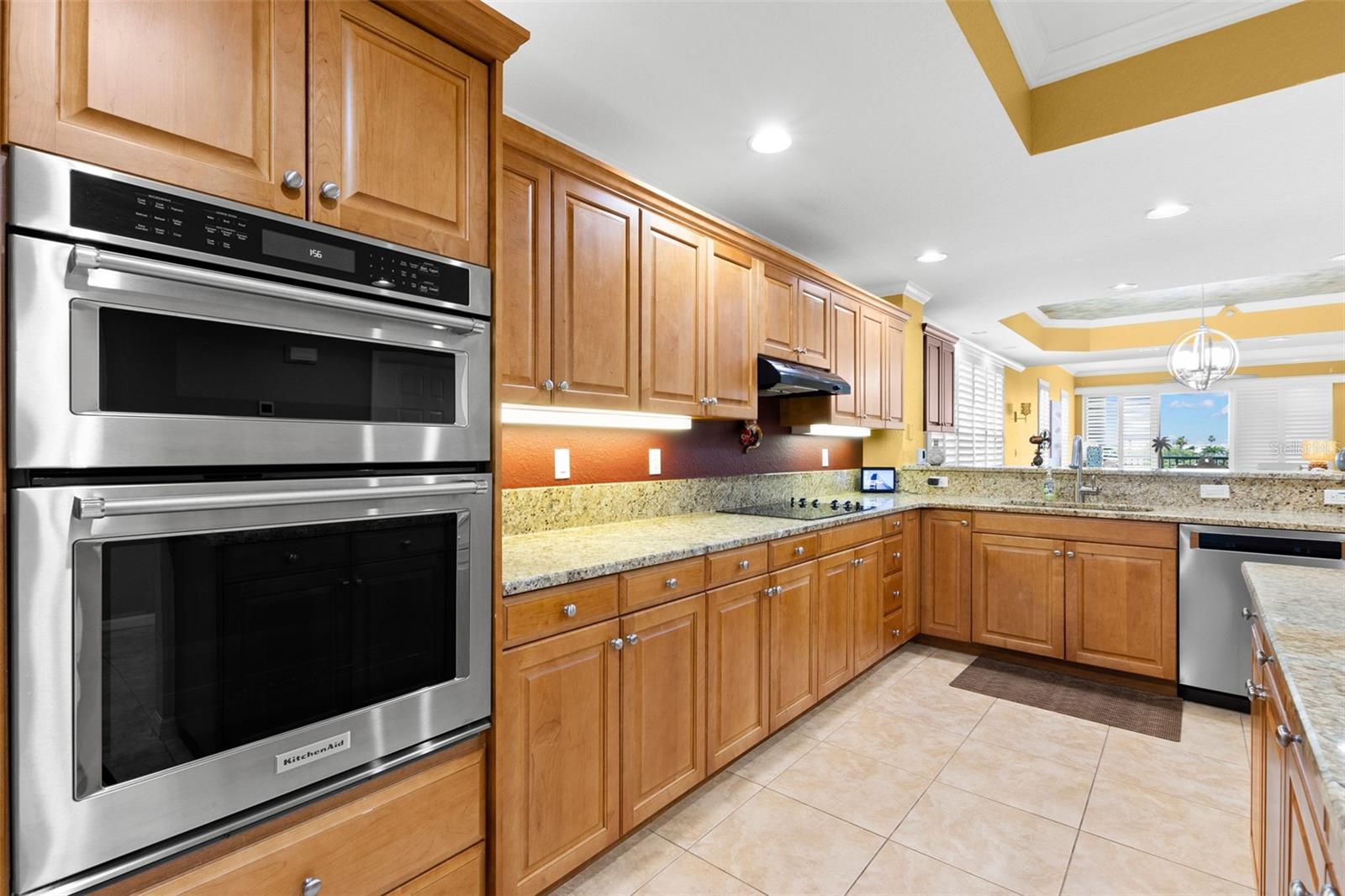 Image 13 of 41 For 3805 Gulf Boulevard 401