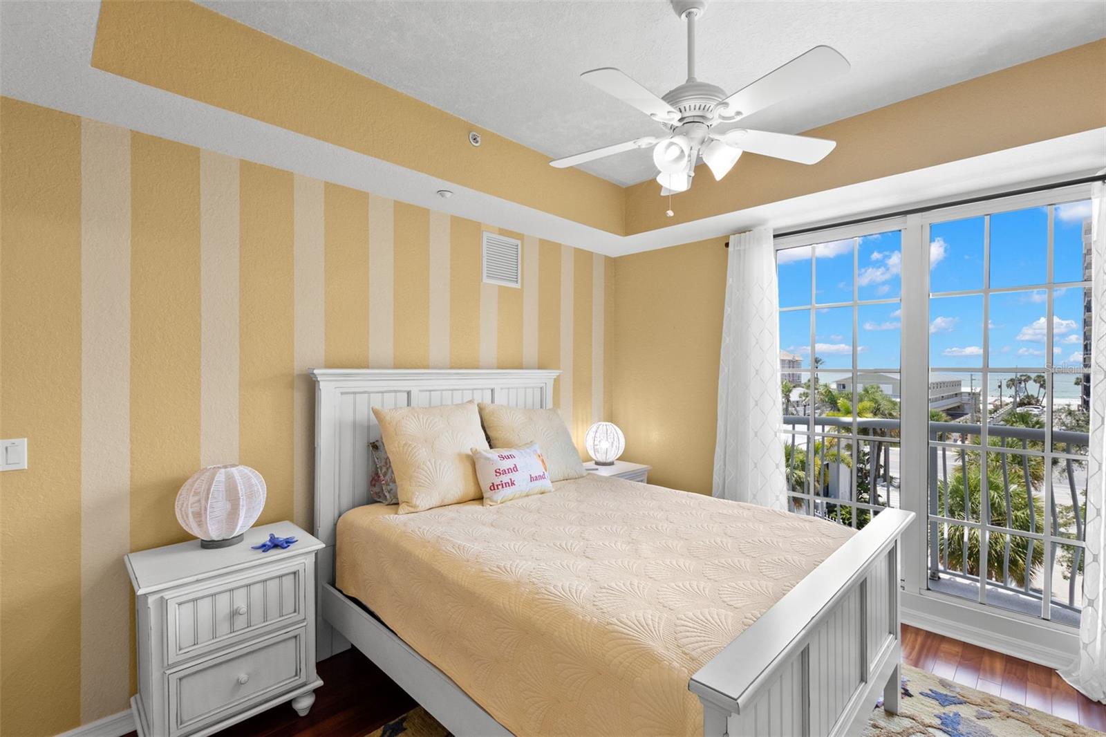 Image 29 of 41 For 3805 Gulf Boulevard 401