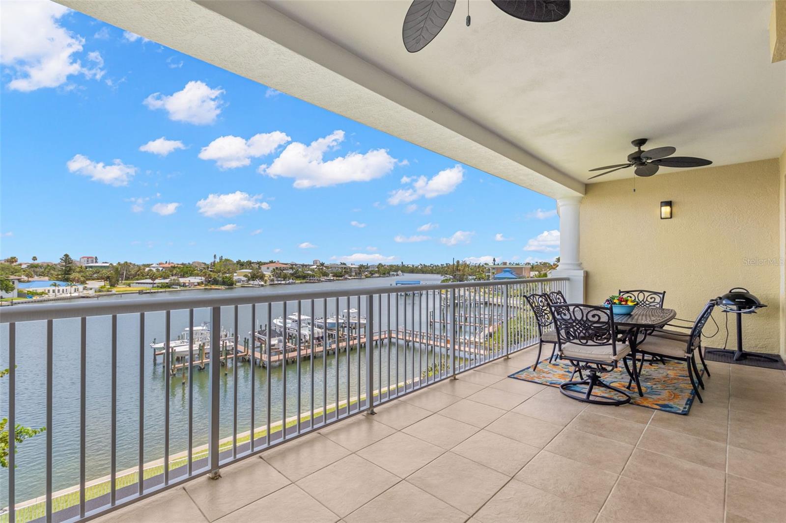 Image 8 of 41 For 3805 Gulf Boulevard 401