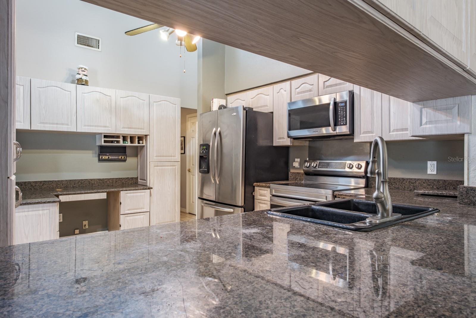 Image 19 of 63 For 2421 Eagle Chase Drive