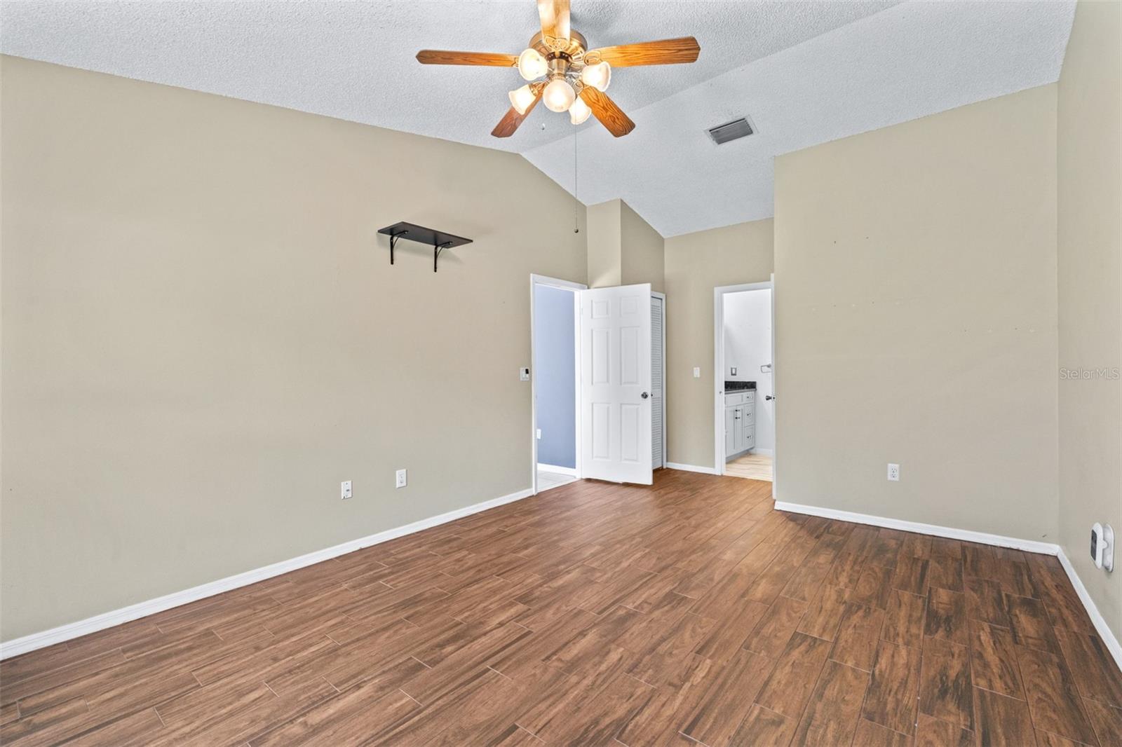 Image 10 of 54 For 1324 Gangplank Drive