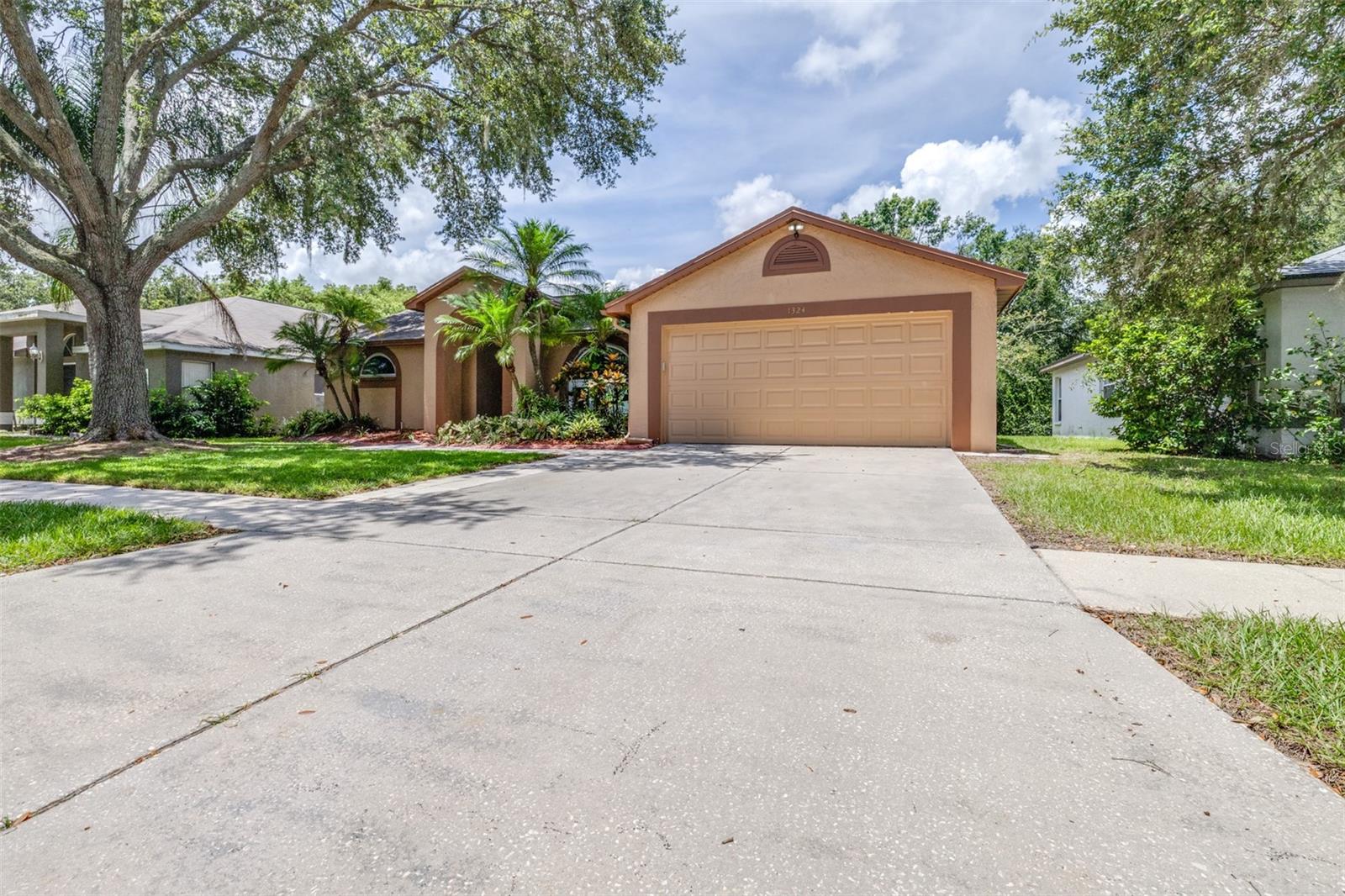 Image 2 of 54 For 1324 Gangplank Drive