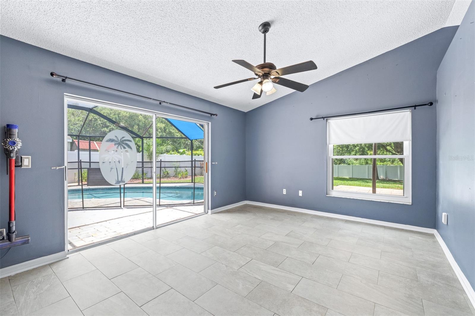 Image 21 of 54 For 1324 Gangplank Drive