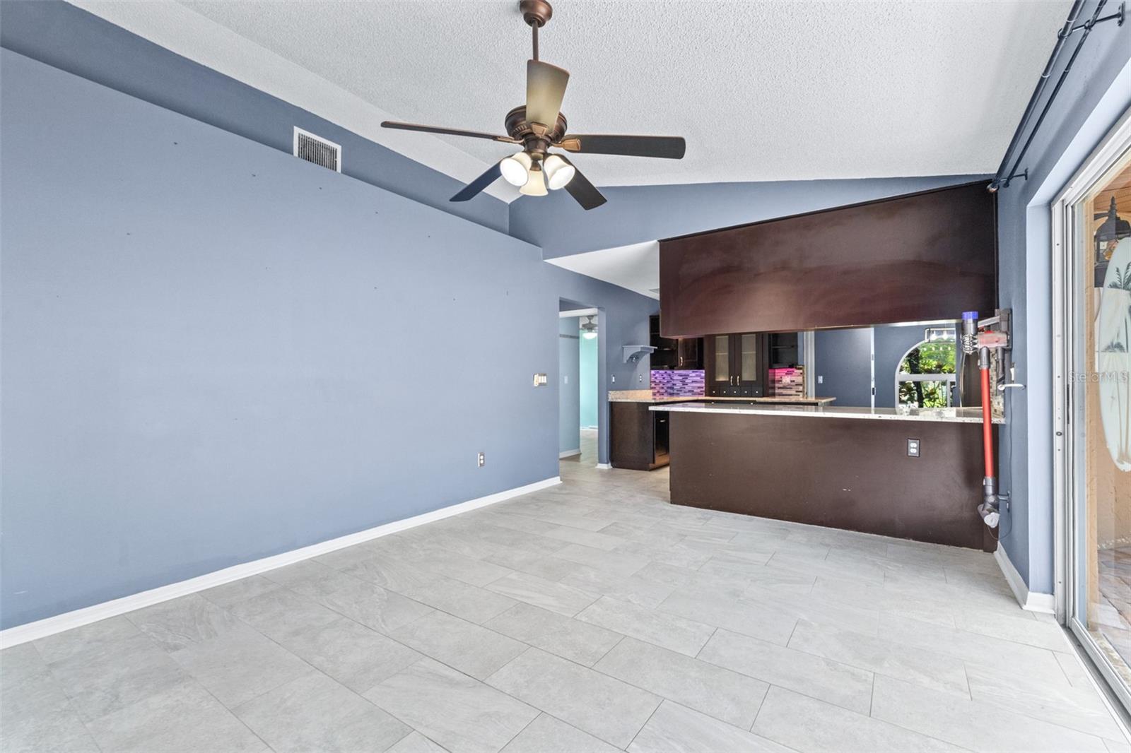 Image 23 of 54 For 1324 Gangplank Drive