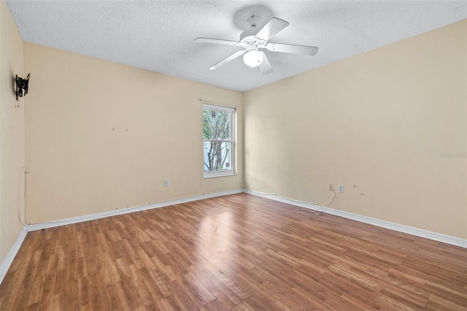 Image 30 of 54 For 1324 Gangplank Drive