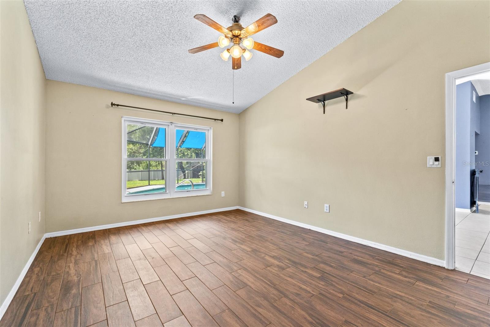 Image 9 of 54 For 1324 Gangplank Drive