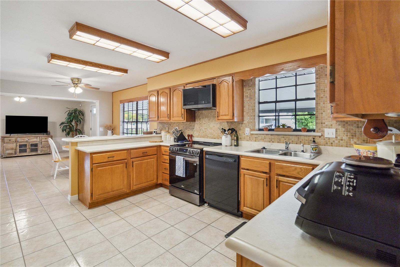 Image 11 of 32 For 534 Minnow Court