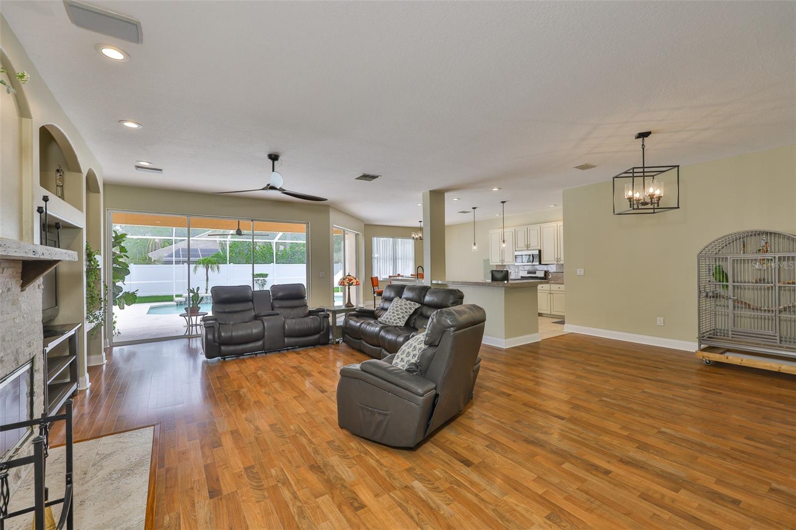 Image 14 of 71 For 12305 Freesia Court