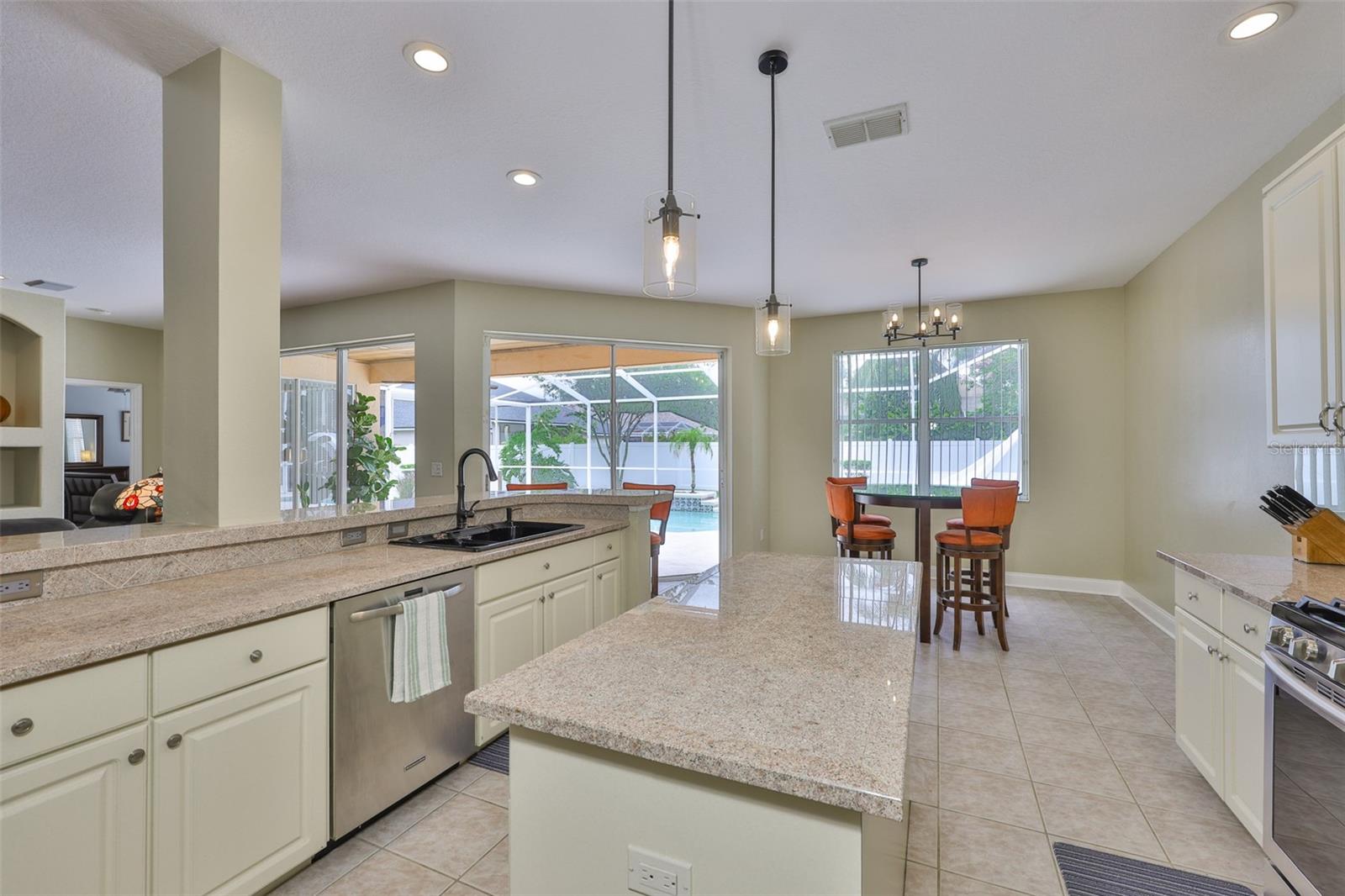 Image 18 of 71 For 12305 Freesia Court