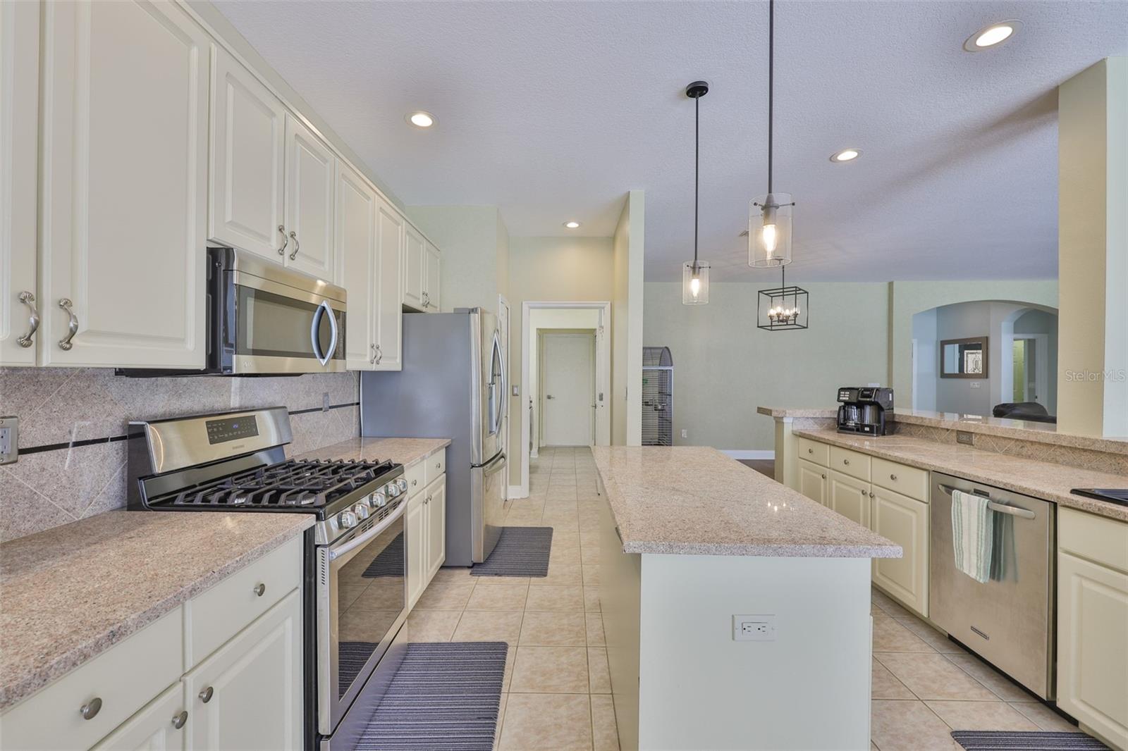 Image 21 of 71 For 12305 Freesia Court