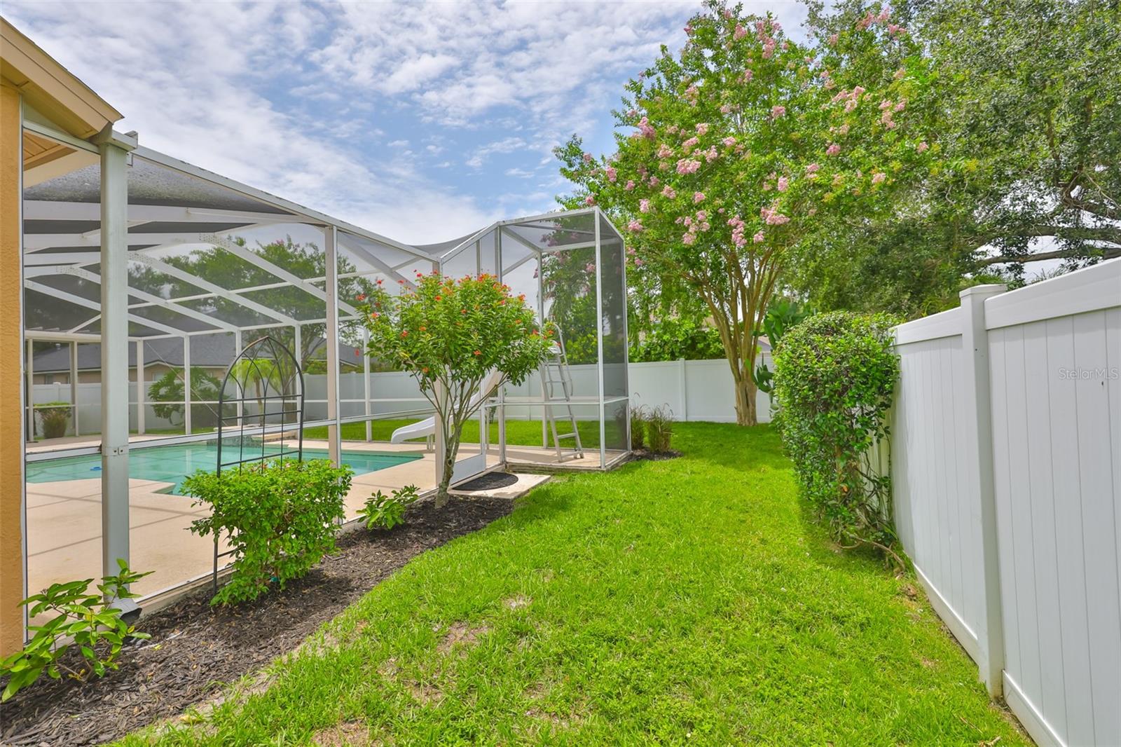 Image 56 of 71 For 12305 Freesia Court