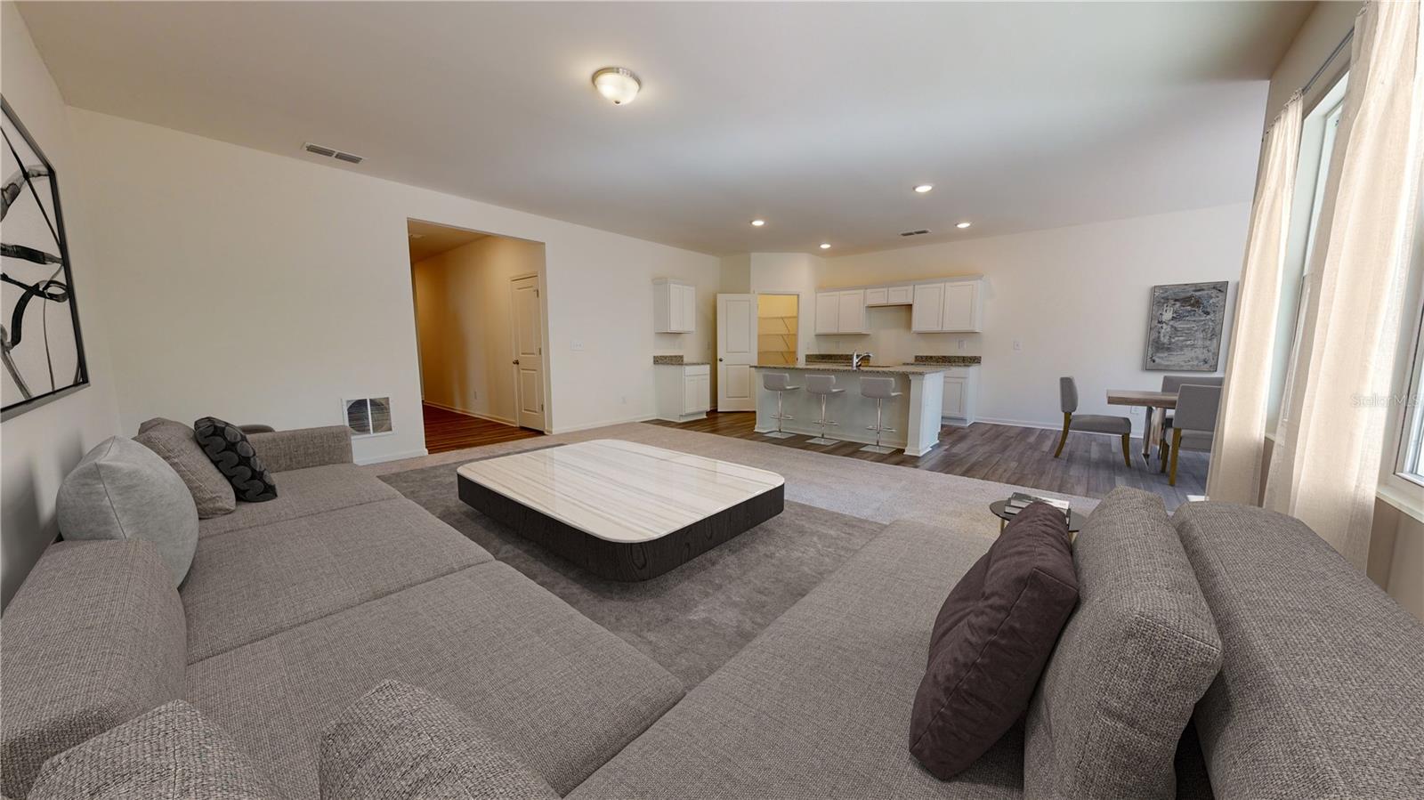 Listing photo id 2 for 36111 Canelli Way