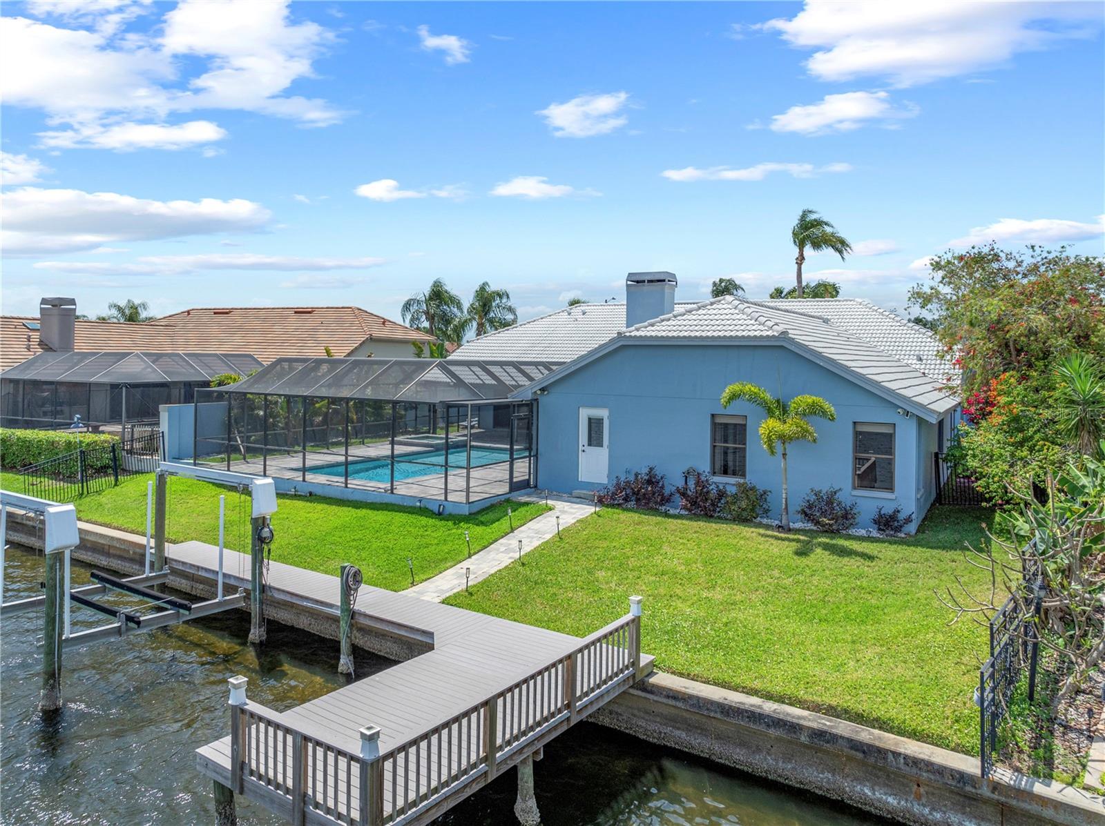 Image 12 of 75 For 5104 Longboat Boulevard