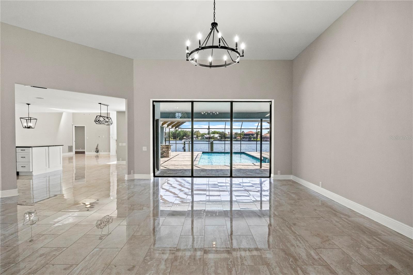 Image 19 of 75 For 5104 Longboat Boulevard