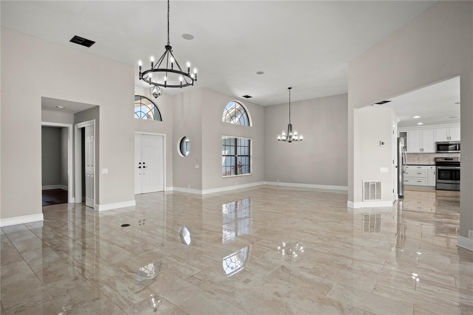 Image 23 of 75 For 5104 Longboat Boulevard