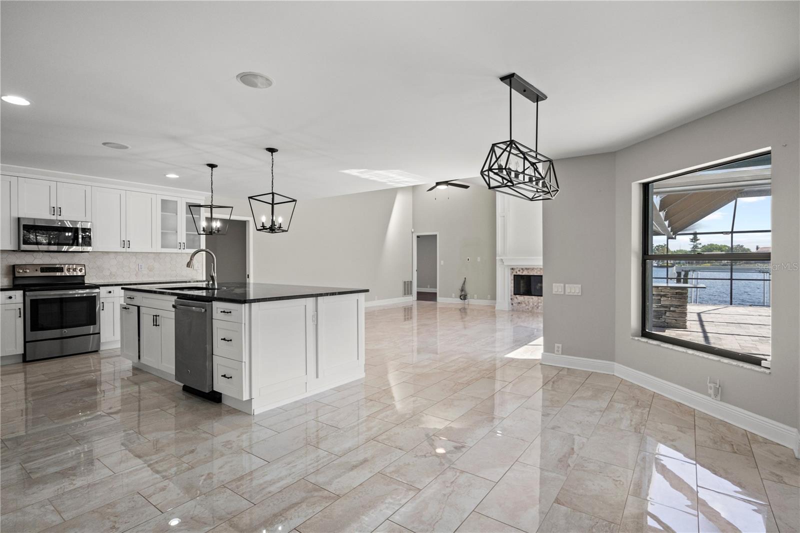 Image 24 of 75 For 5104 Longboat Boulevard