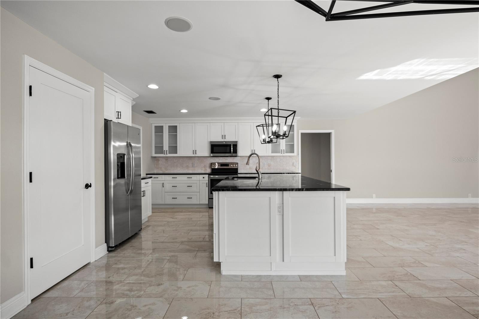Image 25 of 75 For 5104 Longboat Boulevard