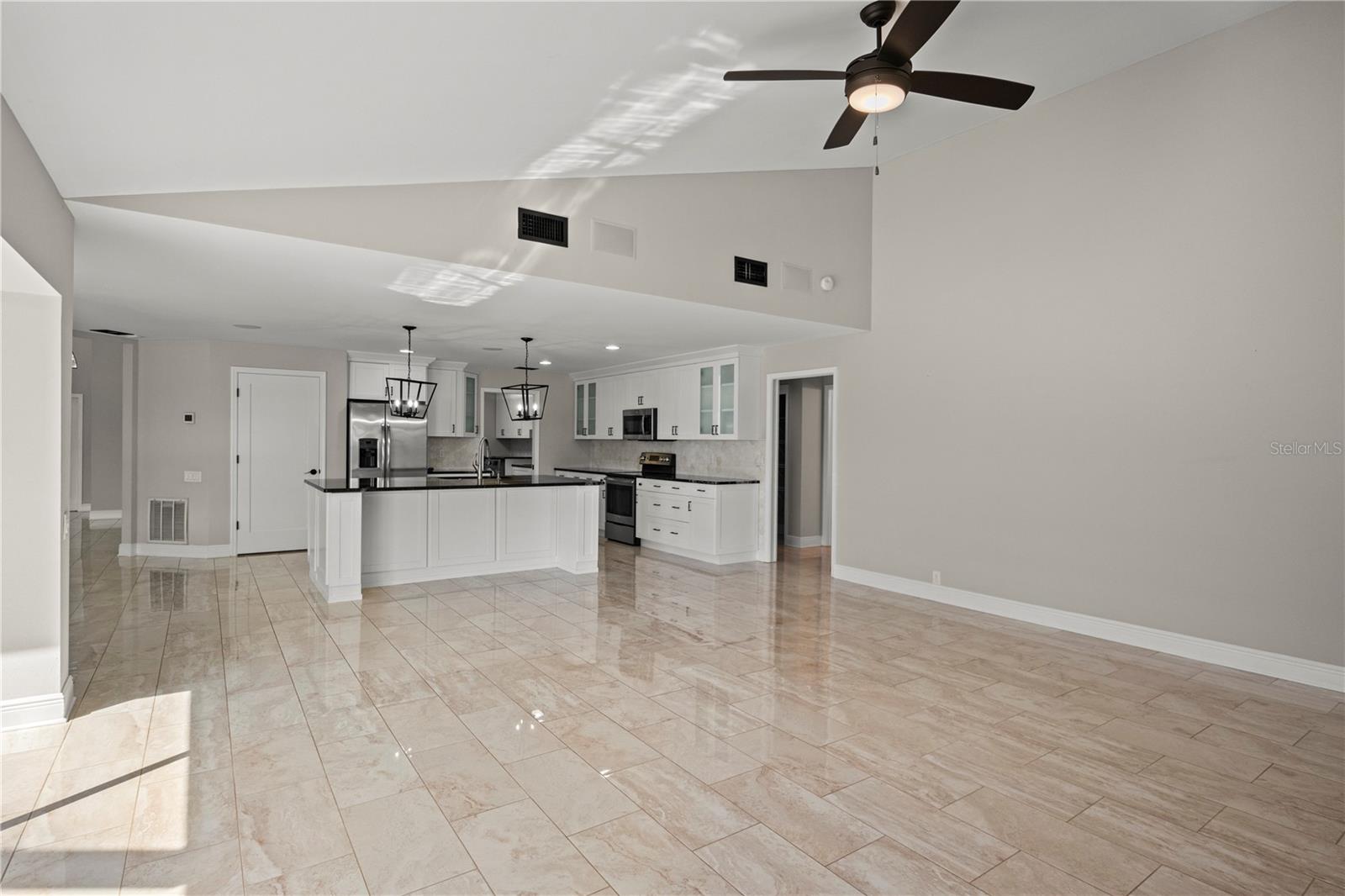 Image 33 of 75 For 5104 Longboat Boulevard