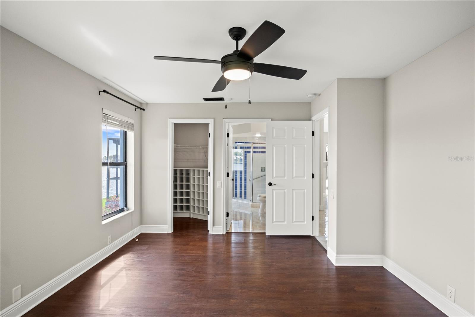 Image 36 of 75 For 5104 Longboat Boulevard