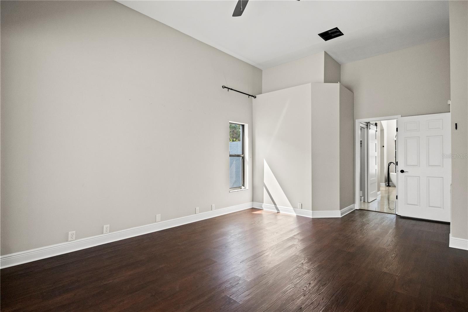 Image 47 of 75 For 5104 Longboat Boulevard