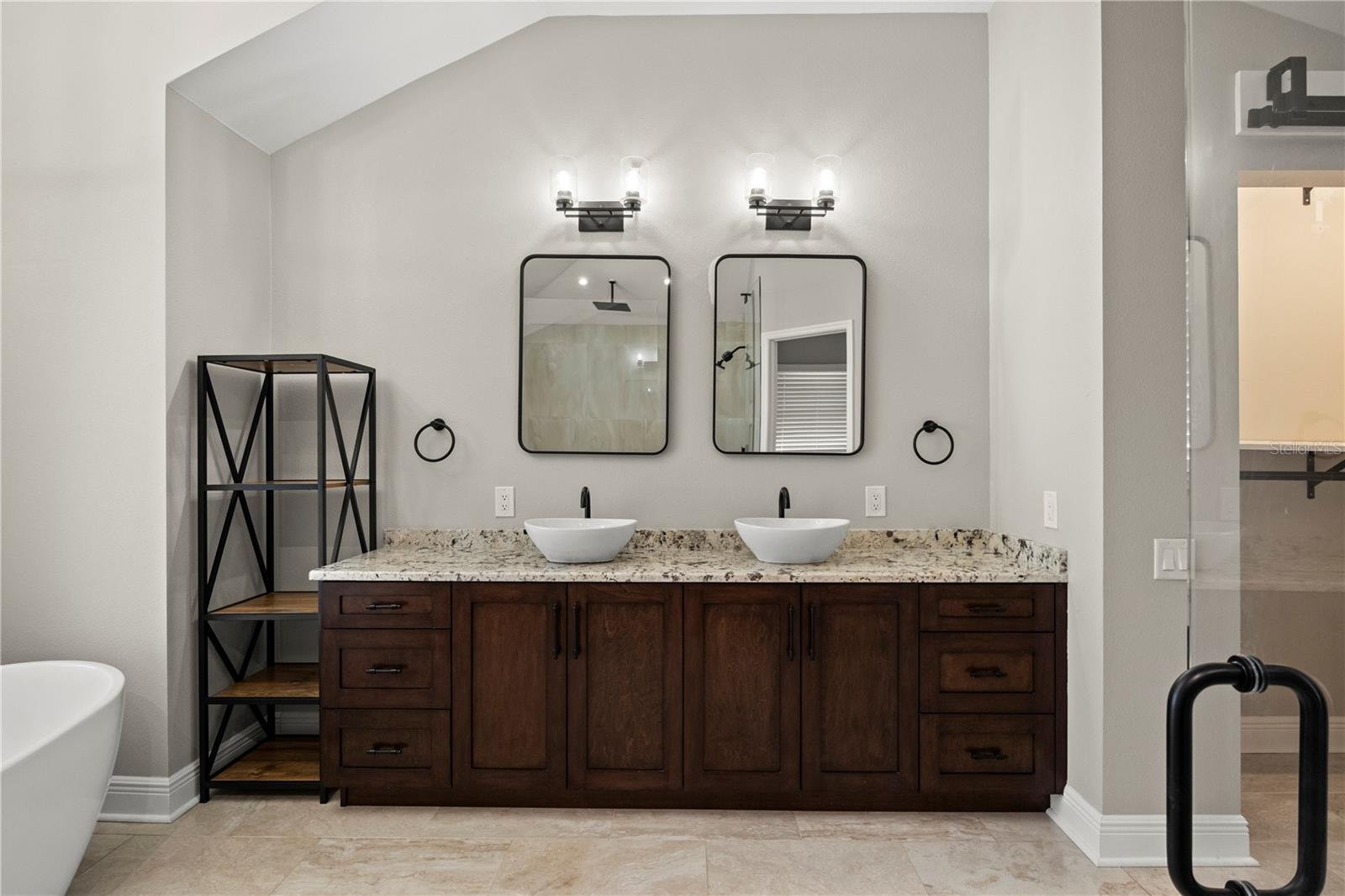 Image 55 of 75 For 5104 Longboat Boulevard