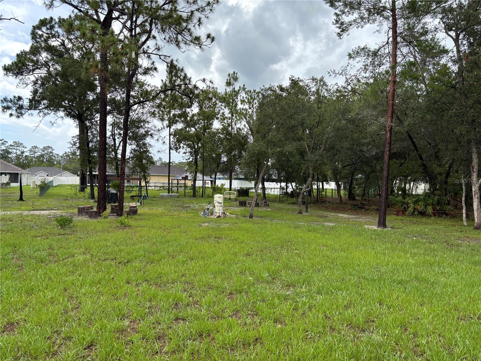 Image 27 of 33 For 12253 Island Shrike Road