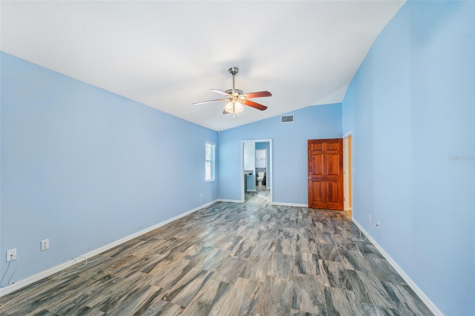 Image 14 of 31 For 16505 Cayman Drive