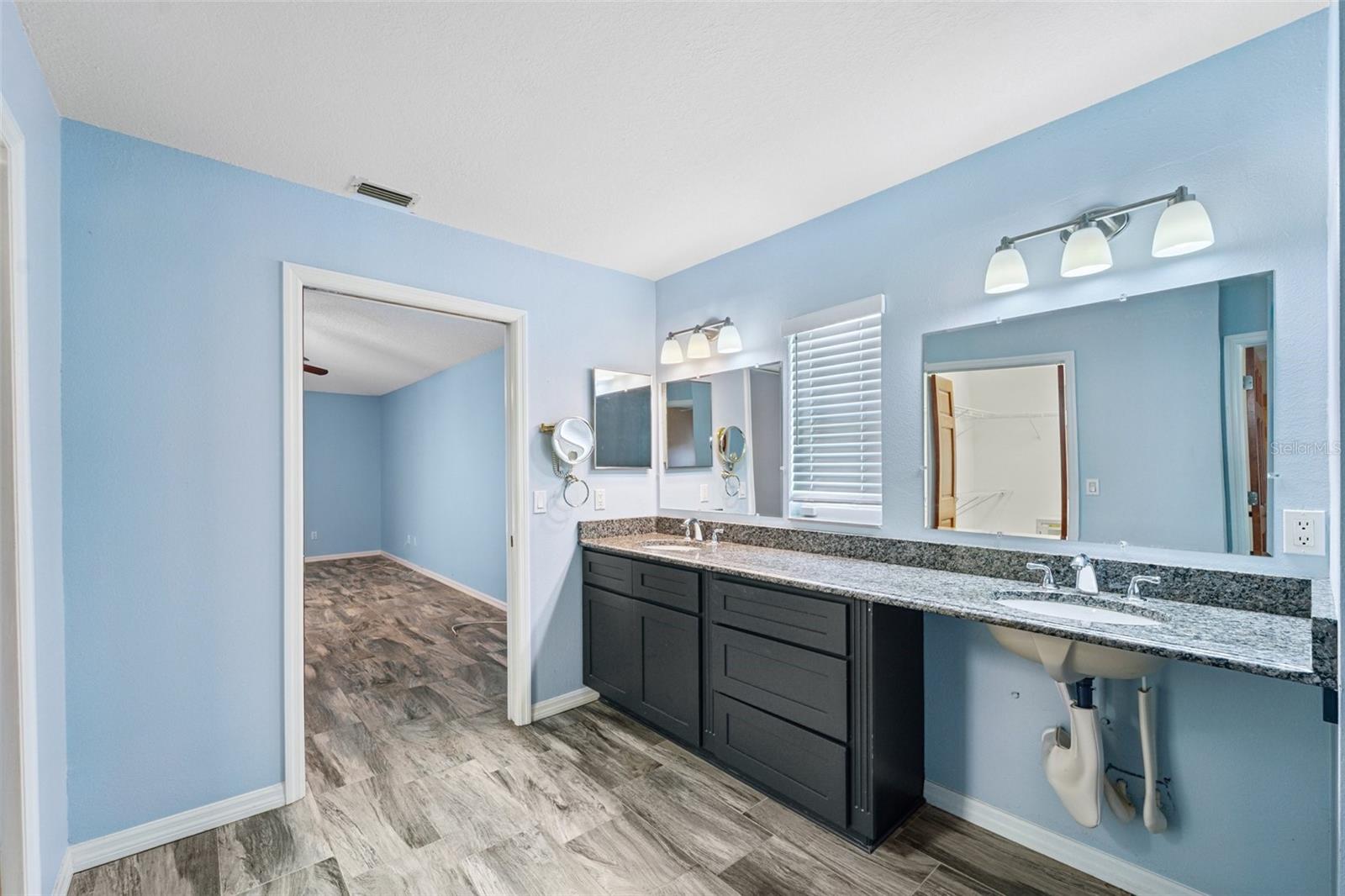 Image 16 of 31 For 16505 Cayman Drive