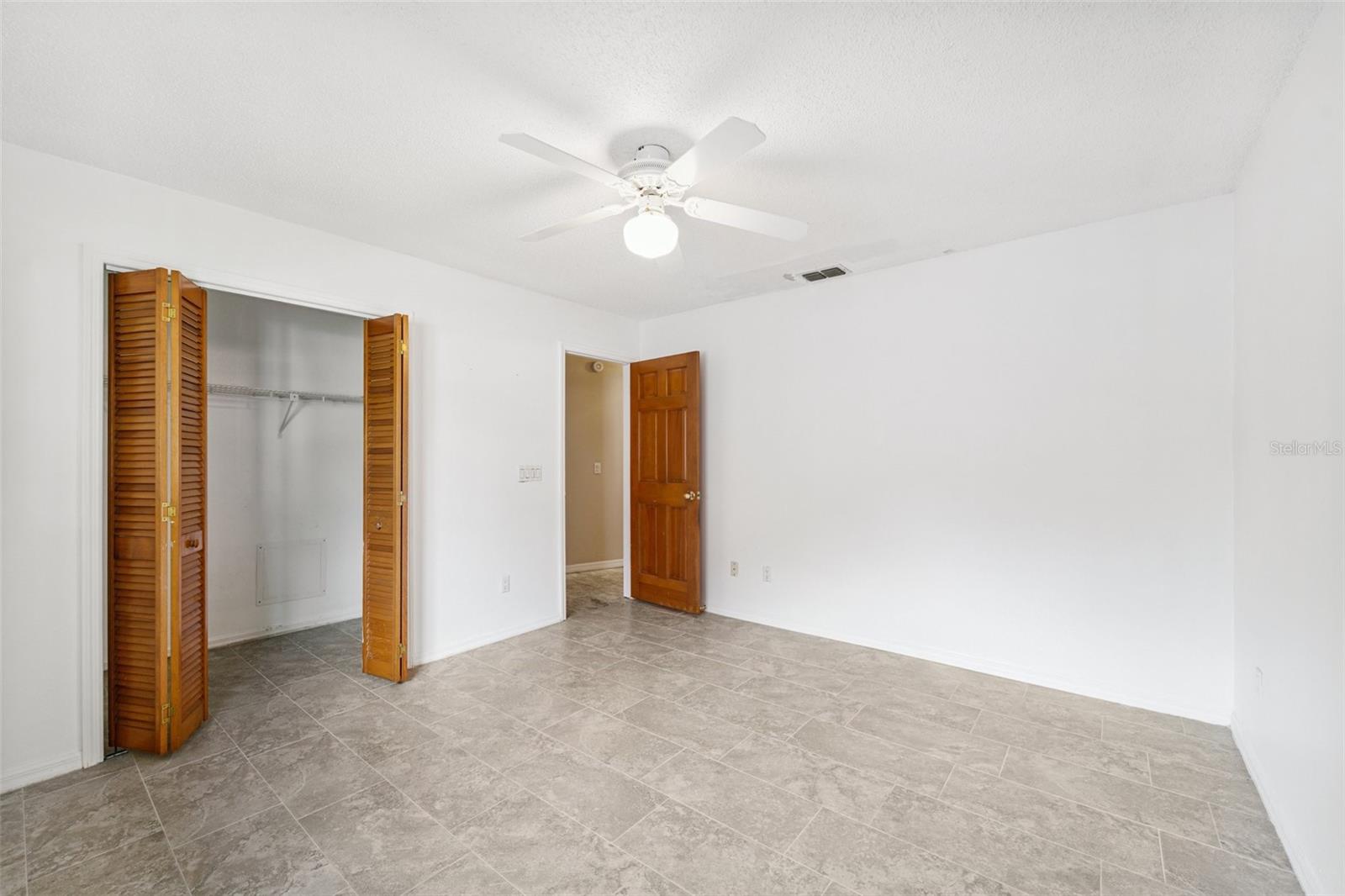 Image 19 of 31 For 16505 Cayman Drive