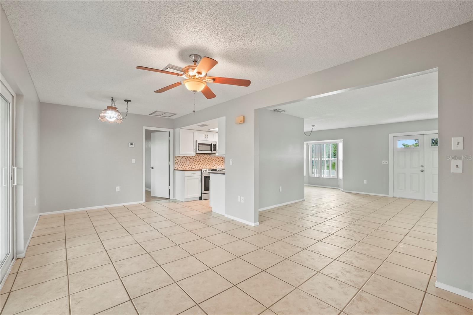 Image 12 of 27 For 7108 14th Avenue Nw