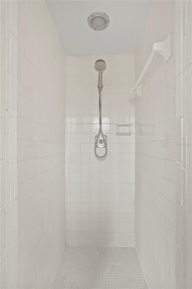 Image 21 of 27 For 7108 14th Avenue Nw